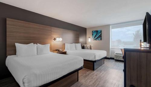 Queen Room with Two Queen Beds - Disability Access/Non-Smoking
