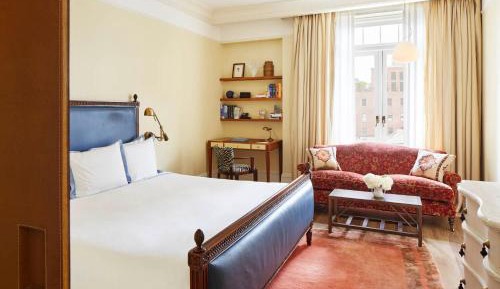 Superior King Room