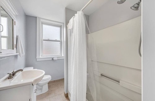 Southwest Garden House | Cozy, Beautiful, First Floor Unit in Tower Grove STL 1W