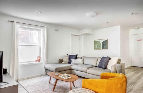 Union City Apartment | 3 Apts in 1! Modern 8 BR NYC 15 min