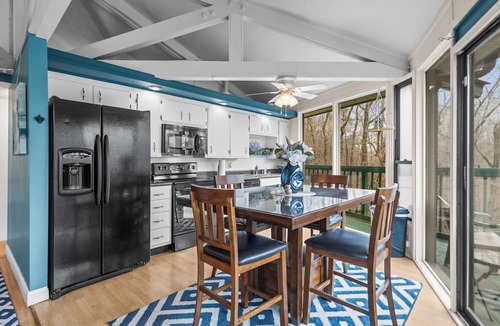 Jones Mills House | Octagon Hilltop Home Hot Springs