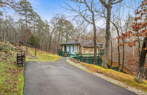 Jones Mills House | Octagon Hilltop Home Hot Springs