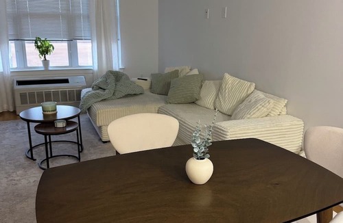 East Rutherford Apartment | MAJOR INTERNATIONAL SPORTING EVENT walking distance apartment