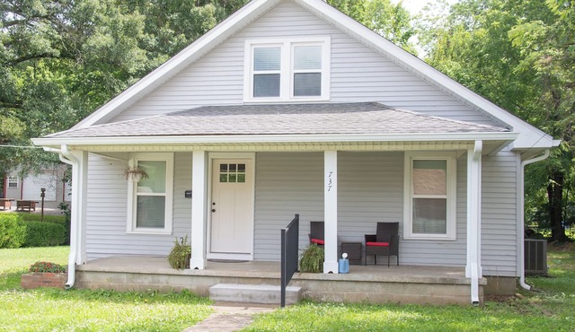 Simple home base in Murray, KY near hospital & campus